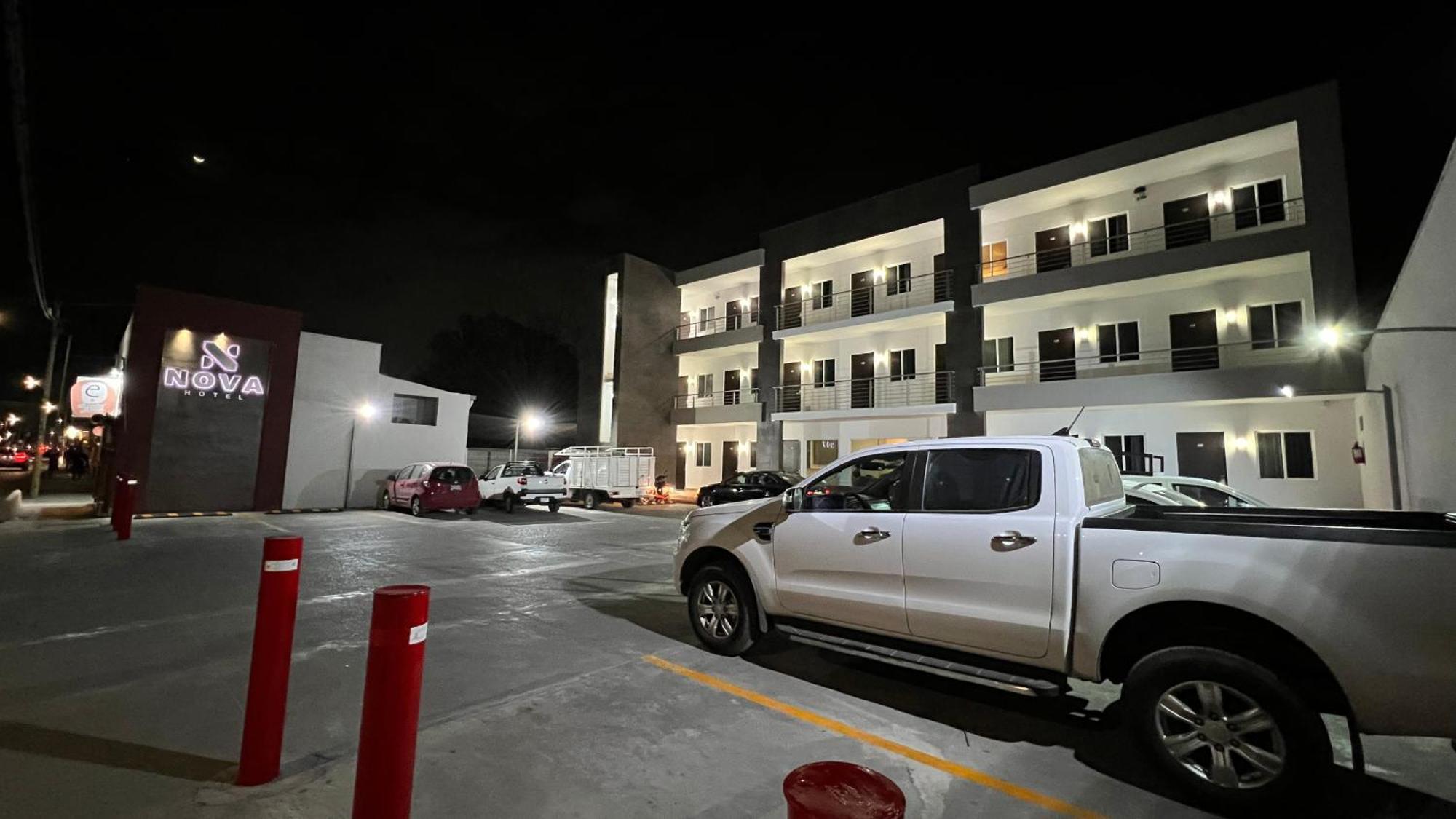 Nova Hotel Cadereyta Jiménez Buitenkant foto