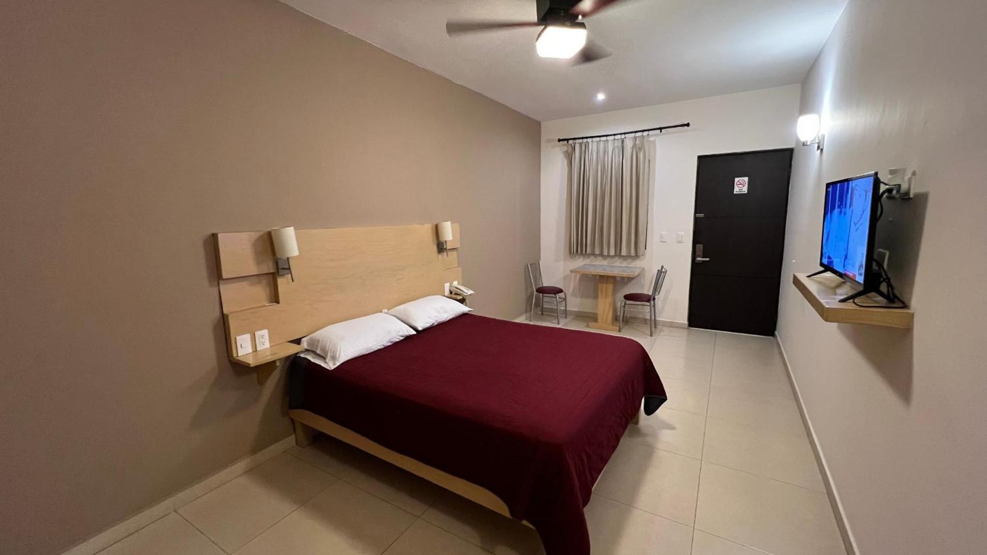 Nova Hotel Cadereyta Jiménez Buitenkant foto